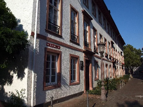 Neue Universitätsstr