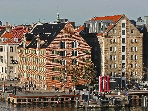 Nyhavn 71 Kbh 2016 (Cropped)