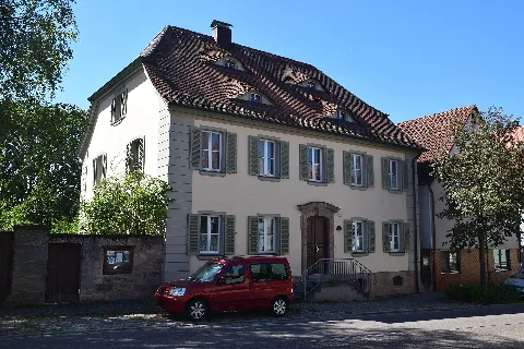 Obere Hindenburgstraße 42 (Lehrberg)
