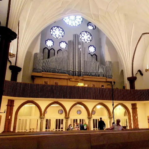 Heilig-Kreuz-Kirche
