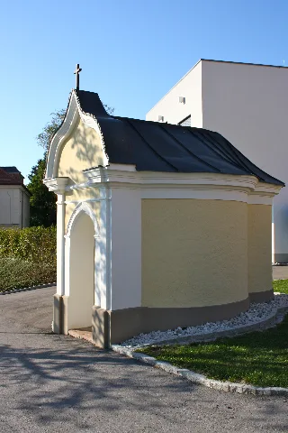 Ostermiething Wegkapelle Pfarrweg