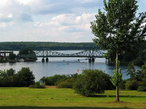 Park Babelsberg Blick Vom Bowlinggreen Zur Glienicker Brücke Panoramio