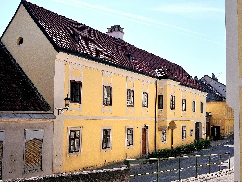 Pfarrhaus Hauptstr 31 Bad Vöslau 300 6885
