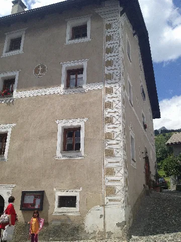 Pfarrhaus Scuol 2