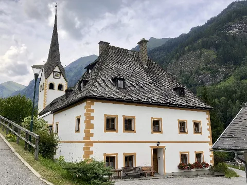 Pfarrhof Muhr 1