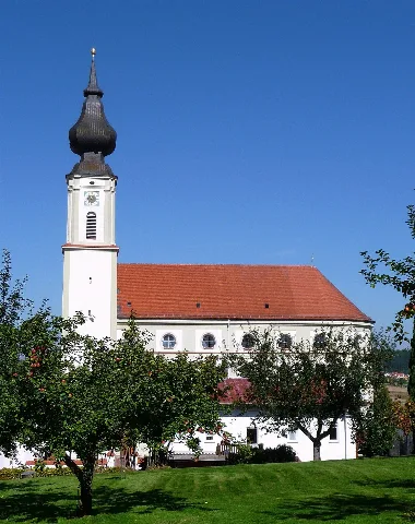 Pfarrkirche Altfraunhofen
