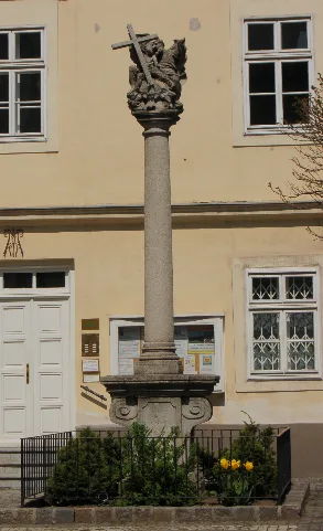 Pfarrkirche Reindorfgasse Dreifaltigkeitssaeule