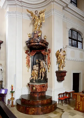 Pinkafeld Kath. Pfarrkirche, Taufbecken