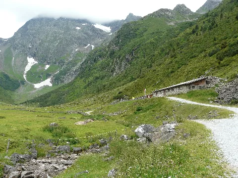 Pinnistal Mit Karalm