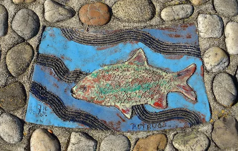 Plastik "Fische In Der Liesing" 01 By Kollegium Kalksburg