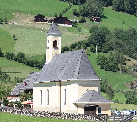 Putschall Kirche