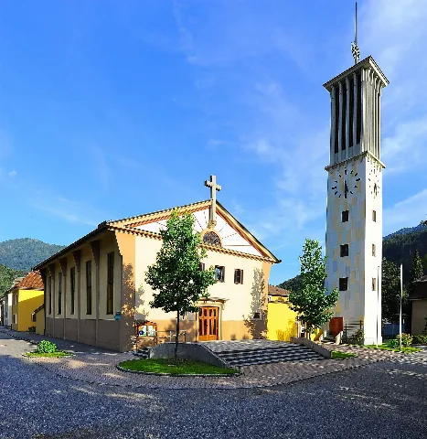 Radenthein 10 Oktoberstrasse 2 Evangelische Pfarrkirche 03092011 744