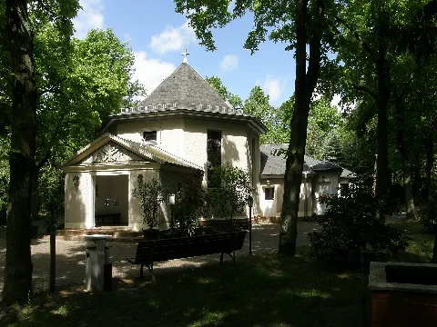 Rahnsdorfer Str Friedhof Mahlsdorf 2012 5 12 Ama Fec (12)