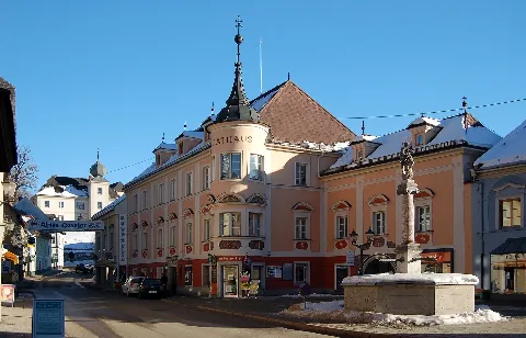 Rathaus Und Marktplatz Windischgarsten