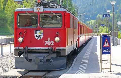Rhb E Lok Img 2415B