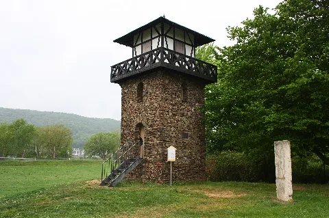 Rheinbrohlroemerturm1 1Fehlkonstr3