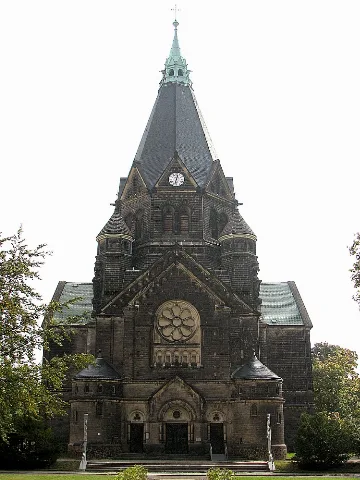 Riesa a.d. Elbe Trinitatiskirche von 1897 Gesamtansicht mit Eingangsportal Landkreis Meißen Sachsen Foto 2008 Wolfgang Pehlemann Wiesbaden IMG_0022
