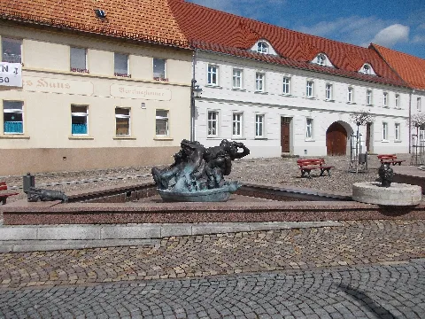 Schildbürgerbrunnen ("Schildbürger" being the German equivalent of the Wise Men of Gotham) in Schildau (Belgern-Schildau, Nordsachsen district, Saxony)