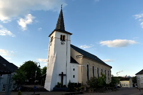 Schillingen, Kirche St. Albanus 20260509