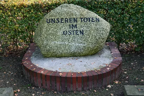 Schleswig Holstein, Glückstadt, Friedhof Nik 0912