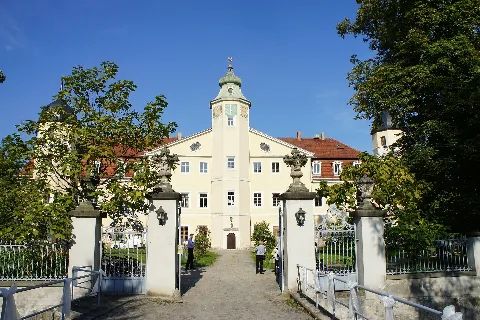 Schloss Hermsdorf Ab 2011 01