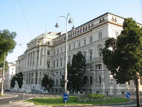 Schmerlingplatz 16