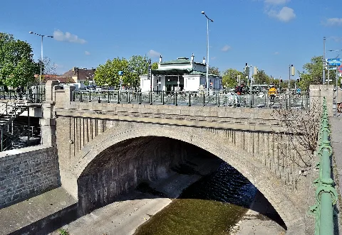 Schönbrunner Brücke