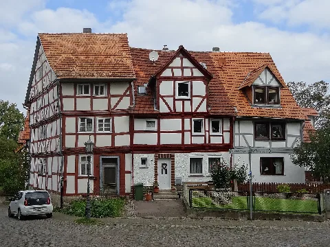 Schulstraße 43,45 (Oberkaufungen) 01