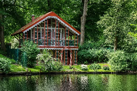 Schweizerhaus Schloßpark Ritzebüttel 2013 Edit (Mk)