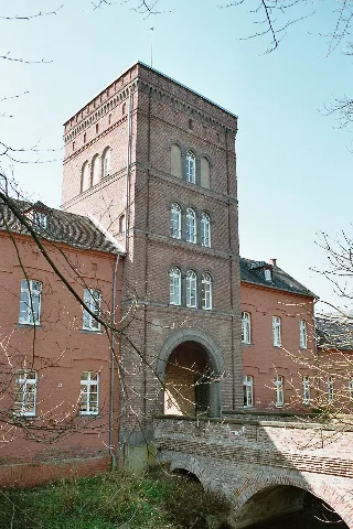 Sechtem (Bornheim), Die Weiße Burg, Torhaus
