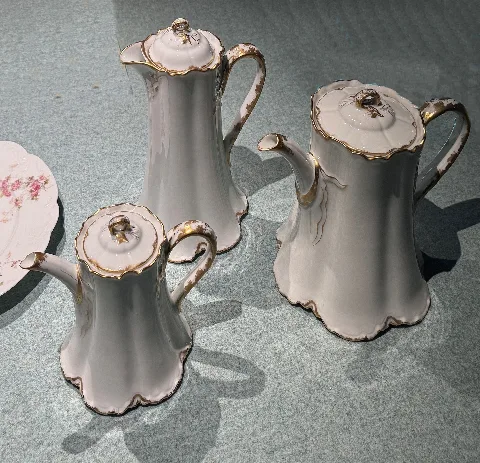 Selb, Porzellanikon, Kaffeekannen