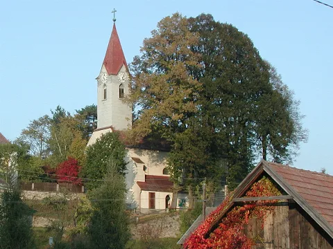 Siebenlinden Kirche Pa130343 Crop