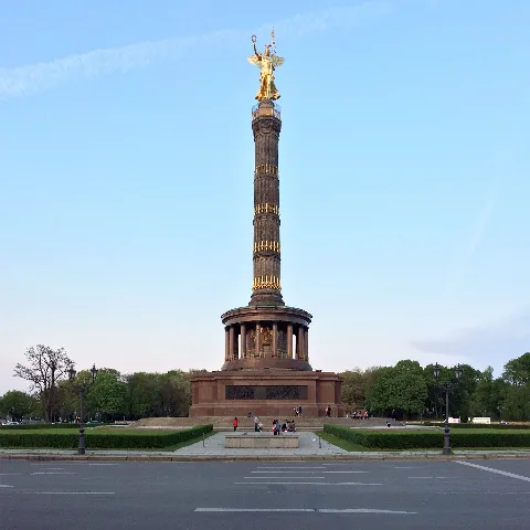 Berliner Siegessäule, 1864–1873, Heinrich Strack, versetzt 1938/39 auf die Mitte von Großen Sterns, Berlin-Tiergarten, Bronzeplastik Viktoria, 1873, Friedrich Drake