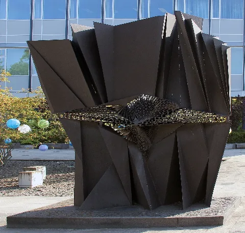 Skulptur Malteserstr 74 (Lankw) Strahlungszentrum&Volkmar Haase&1966