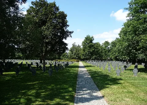 Soldatenfriedhof Allentsteig (2017 08 23) P1260743