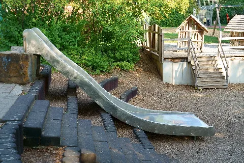 Spielplatz An Der Grundschule Hinterweil 17