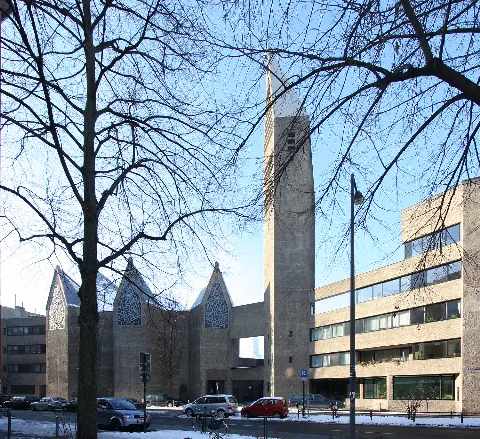 St Gertrud Koeln Ostseite Mit Turm 20090911
