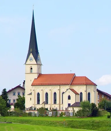 St. Peter (Schwabering) Panoramio Gregorini Demetrio (Cropped)