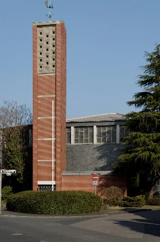 St. Pius In Duesseldorf Eller, Von Suedosten