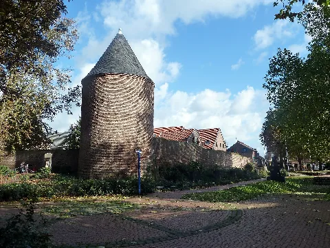 Stadtmauer Mit Gefangenenturm In Dülken Panoramio