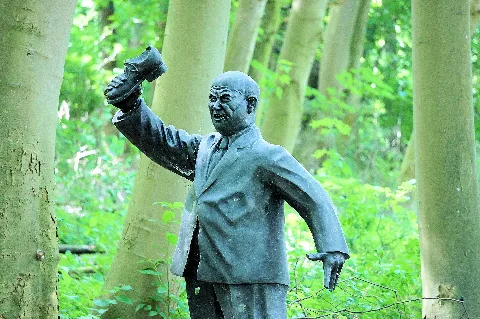 Statue Nikita Chruschtschow (Lehrpfad Der Unholdigen Personen)