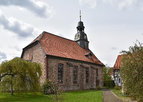 Steinweg 3 (Eisdorf) Kirche St. Georg 01