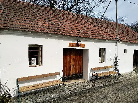 Steinzeitkeller Platt