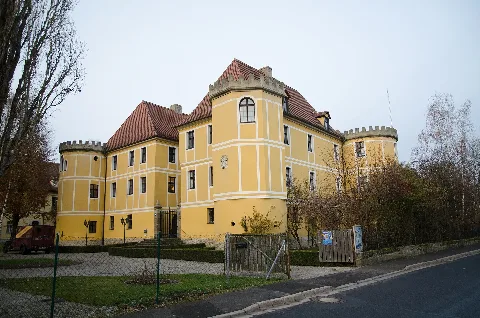 Sugenheim, Schloßstraße 47 001