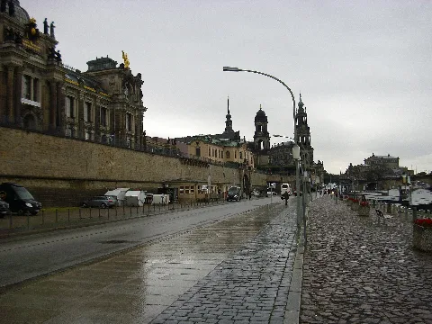 Terrassenufer Dresden 02