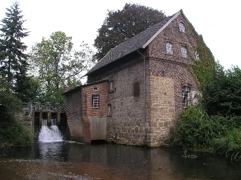 Tueshaus Muehle