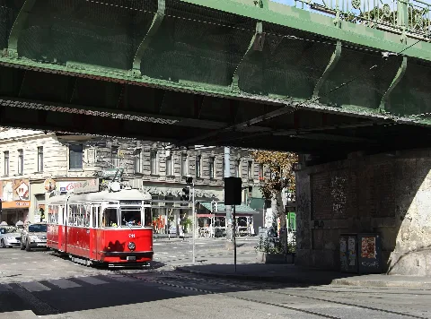 Twt 2012 22 F 711 Bei Hst Josefstaedter Strasse U