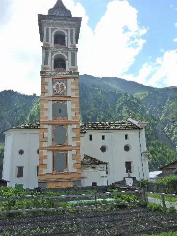 Vrin Kirche Ansicht