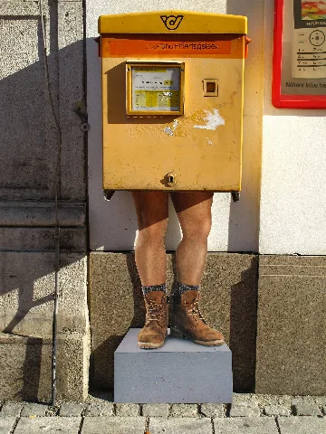 Wallensteinplatz Postkasten 2010 01