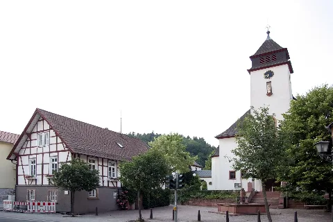 Weiher Herz Jesu Kirche 01
